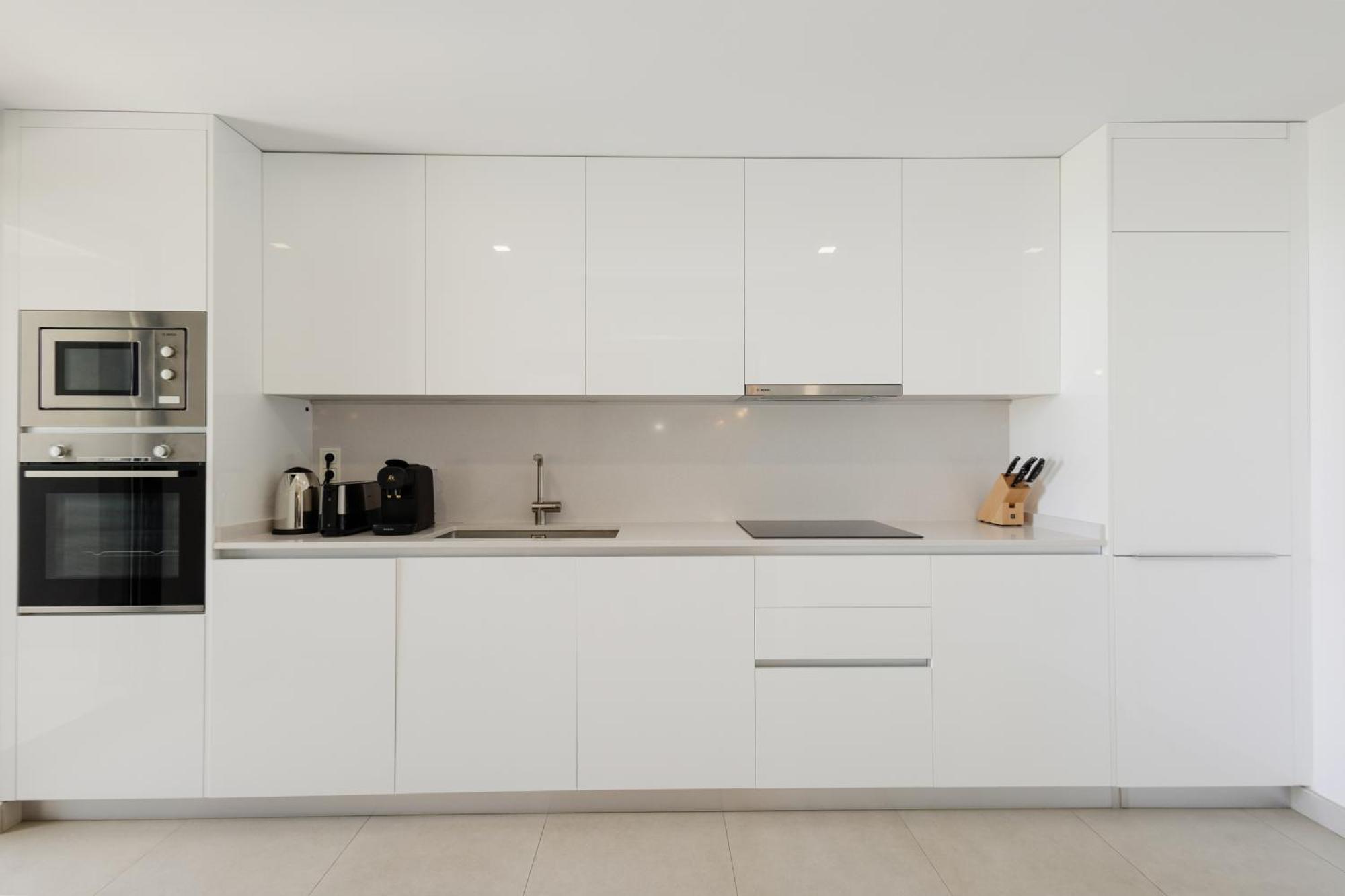Luxurious 2 Bedroom Apartment Close To The Beach In Estepona Exterior foto