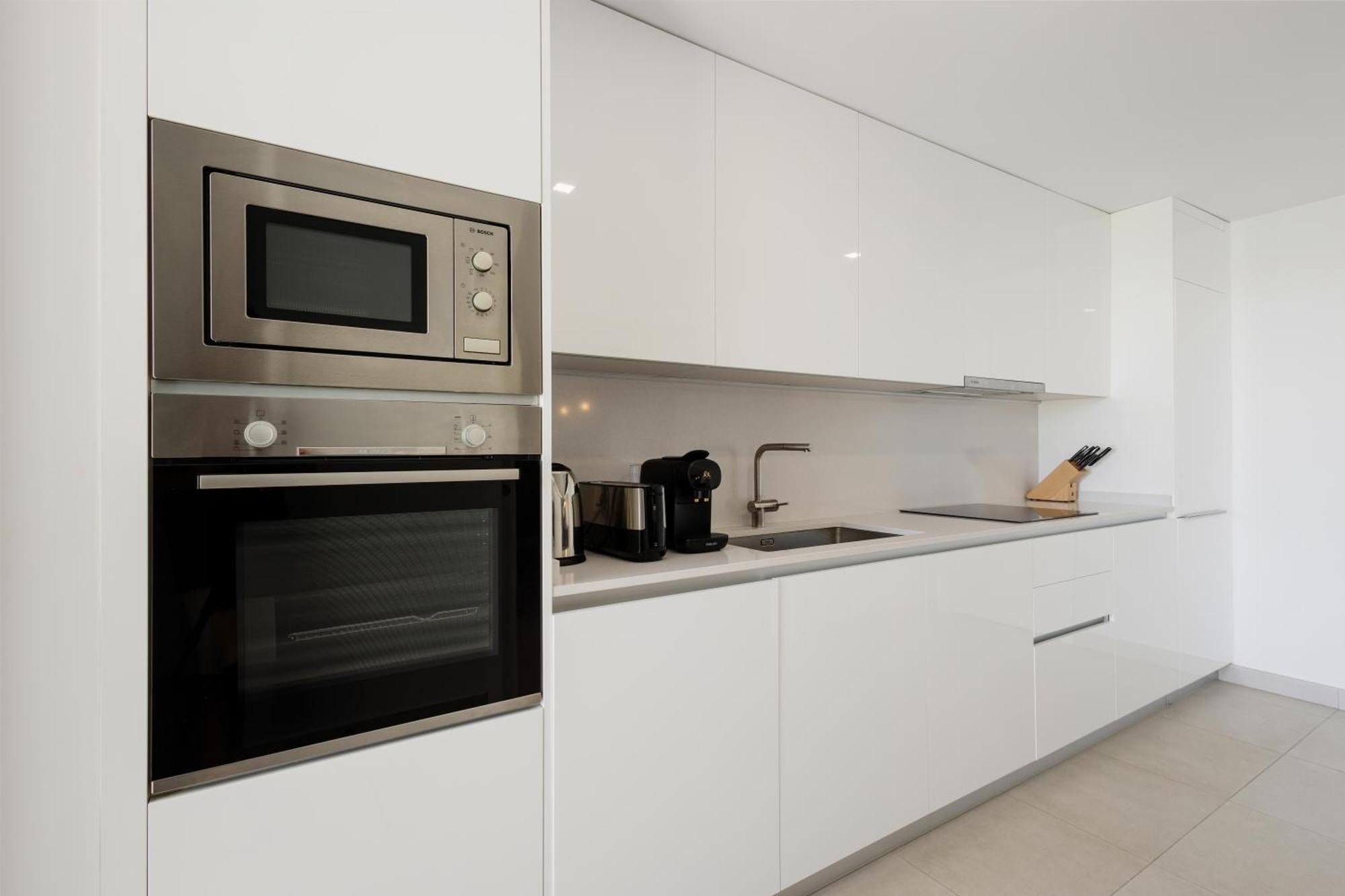 Luxurious 2 Bedroom Apartment Close To The Beach In Estepona Exterior foto